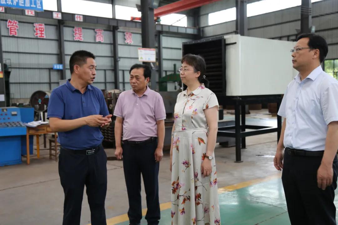 河南省审计厅副厅长耿宏丽一行莅临四通锅炉