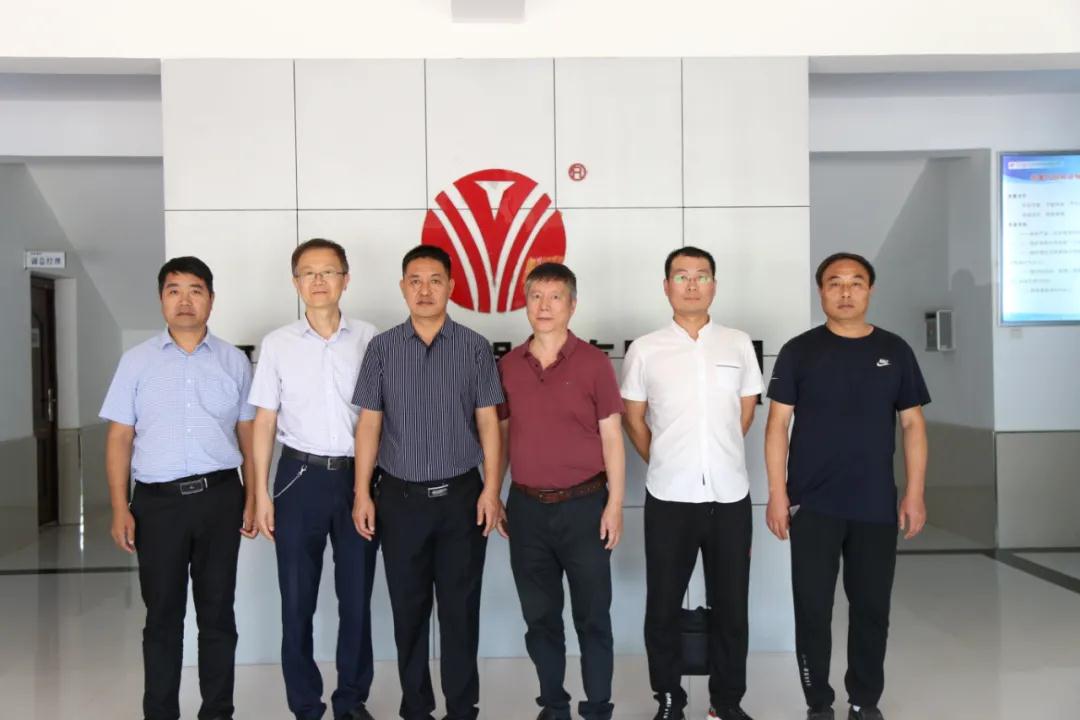 郑州大学教授莅临四通锅炉参观交流
