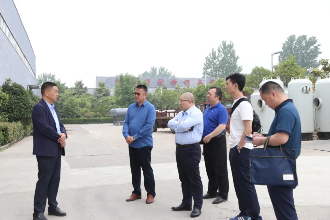 深圳客商莅临四通锅炉参观考察