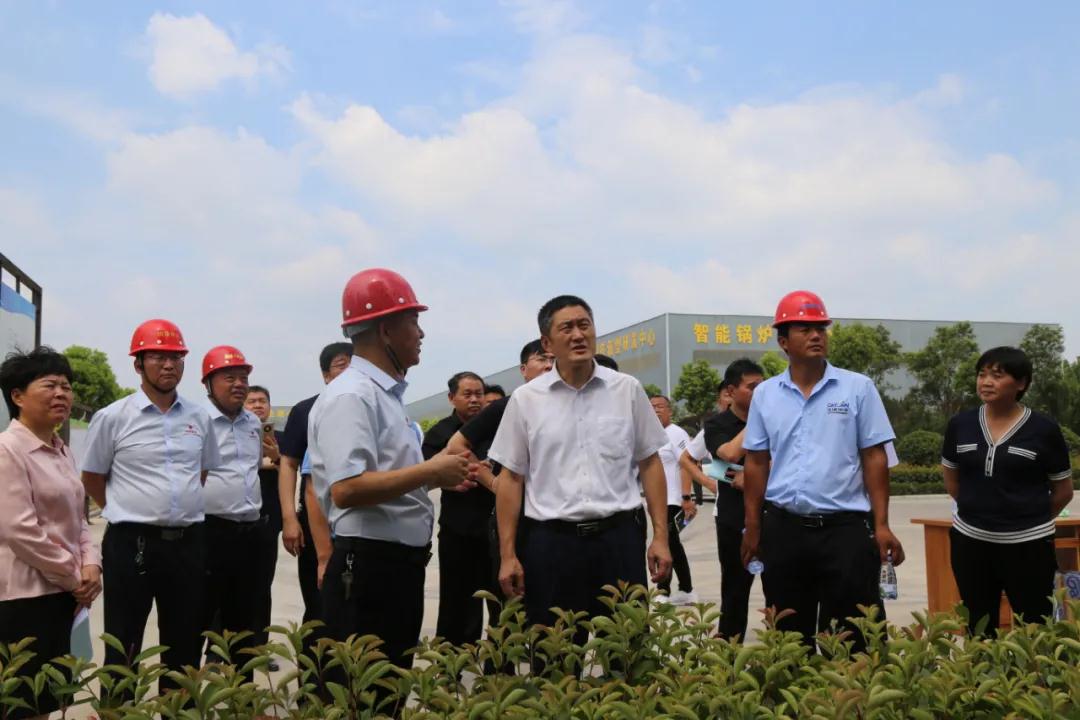  县委书记王毅一行莅临四通锅炉创新中心调研